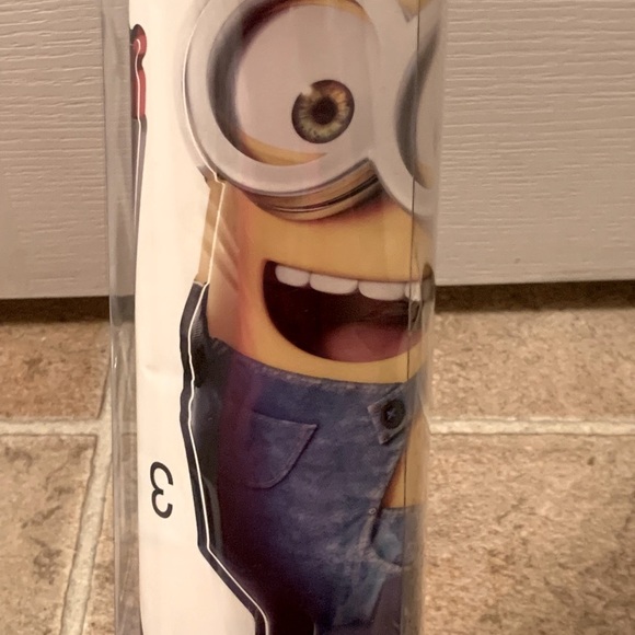 Wall Art Decals Minion Mega Pack 1 Giant + 16 large includes 117 pieces - Picture 11 of 11